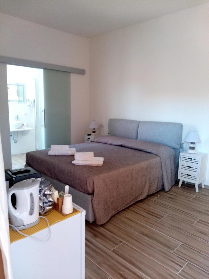 Flamingo Guest House- Rooms Olbia Ngoại thất bức ảnh