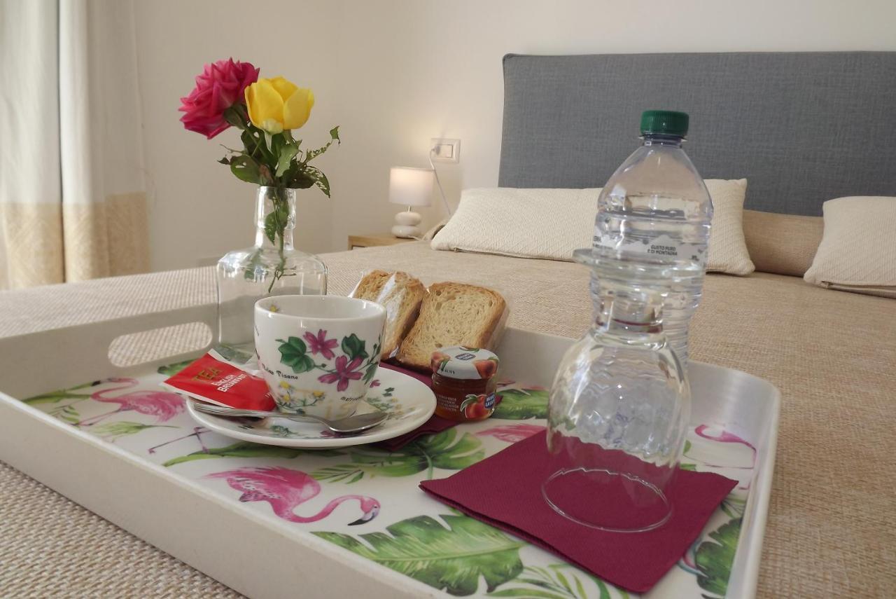 Flamingo Guest House- Rooms Olbia Ngoại thất bức ảnh