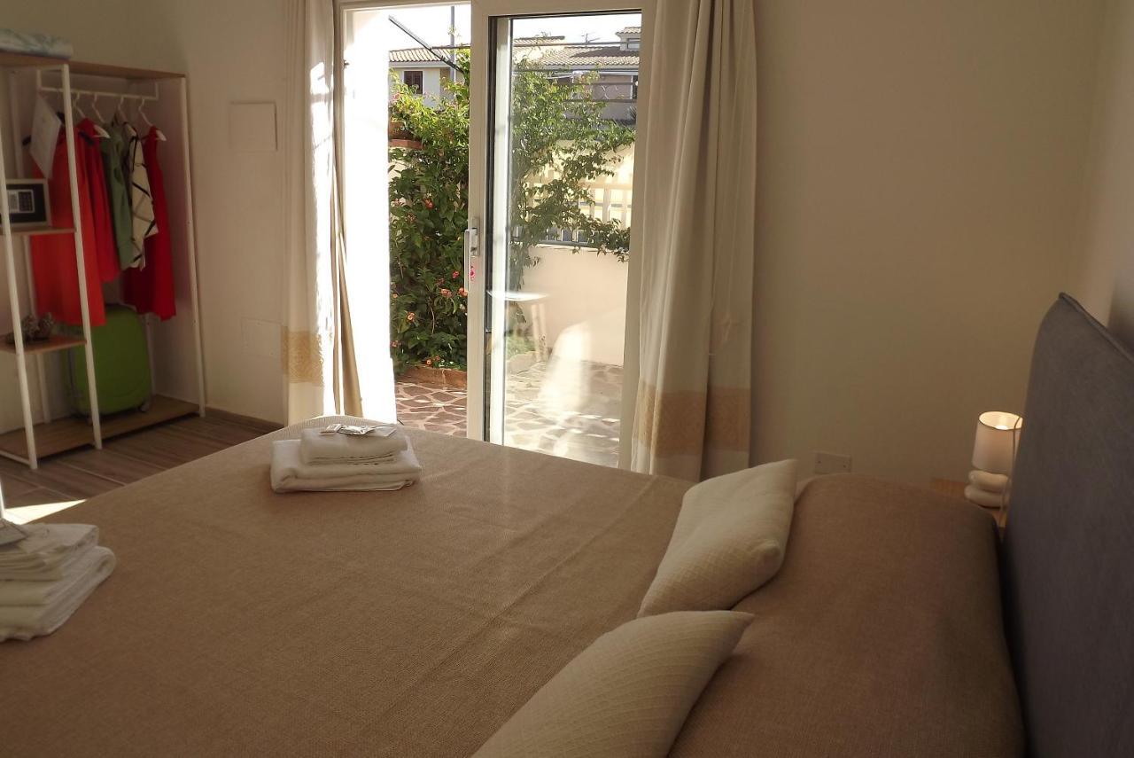 Flamingo Guest House- Rooms Olbia Ngoại thất bức ảnh