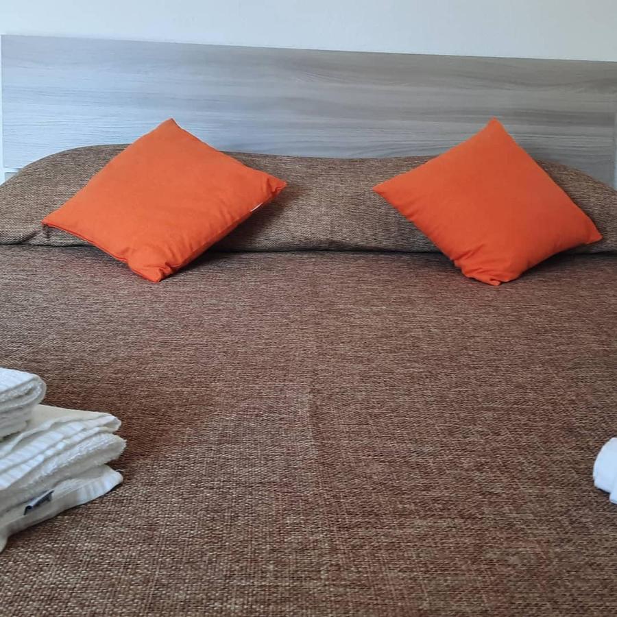 Flamingo Guest House- Rooms Olbia Ngoại thất bức ảnh